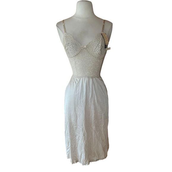 Vintage Other - NWT 1970s Vassarette Lace, Adjustable Strap Slip